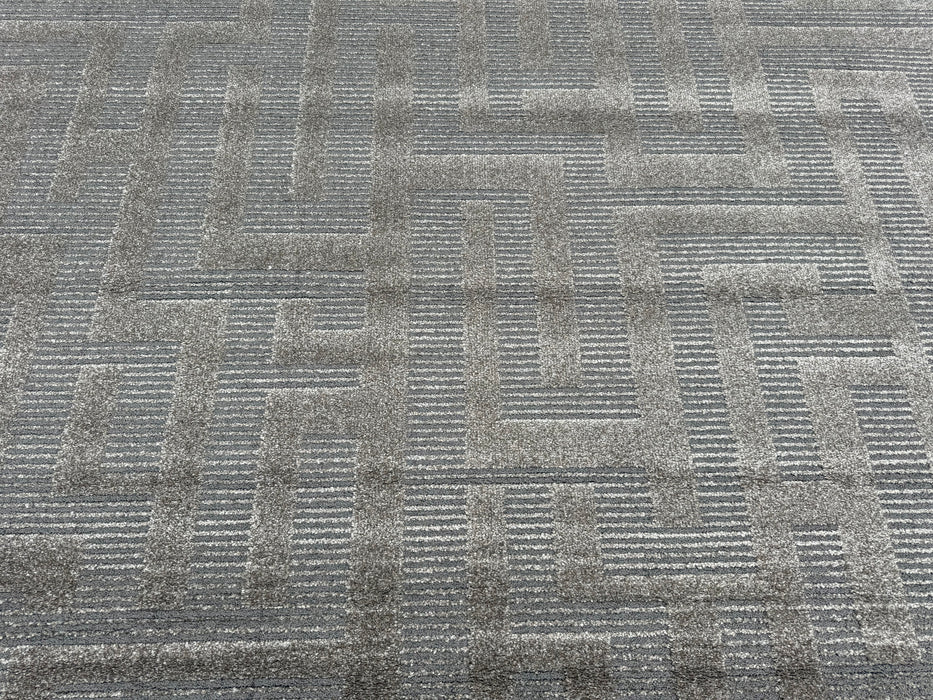 Contemporary Maze Design Textured Trentino Rug