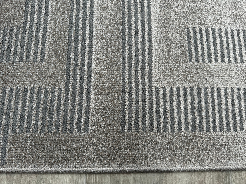 Contemporary Maze Design Textured Trentino Rug