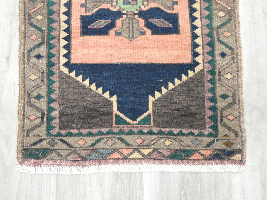 Vintage Hand Knotted Anatolian Turkish Rug Size: 79 x 53cm - Rugs Direct