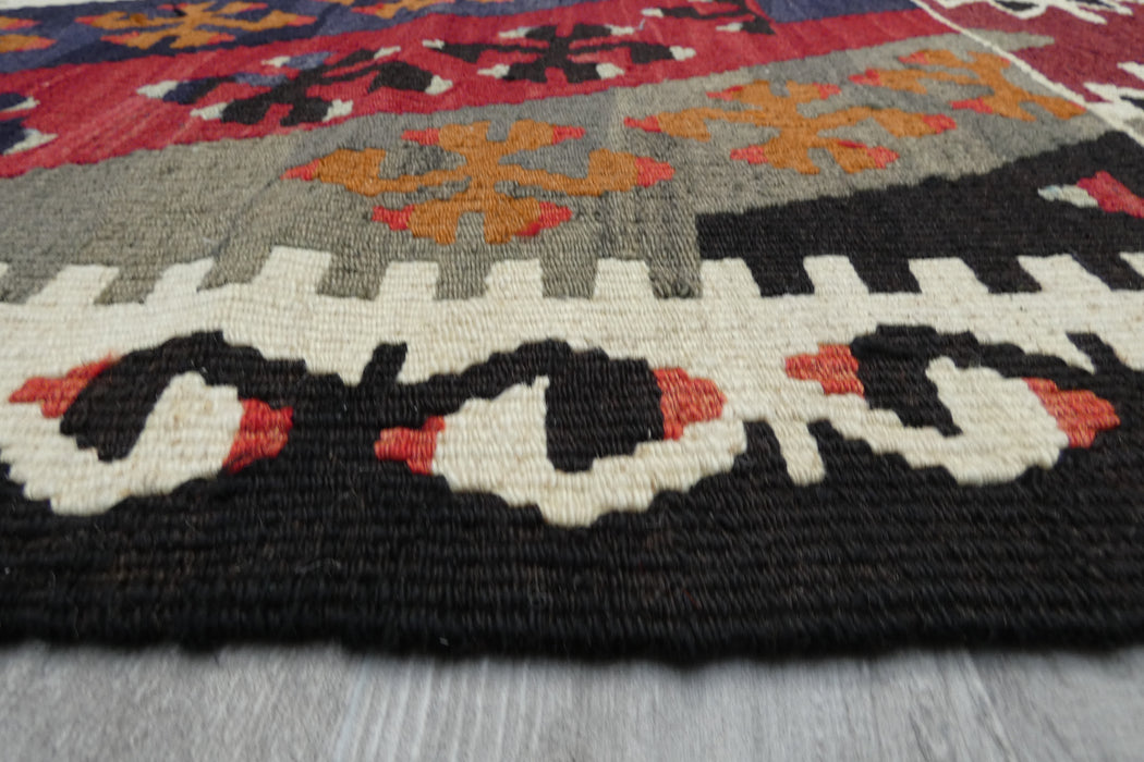 Handmade Fine Turkish Anatolian Kilim Rug Size: 185 x 130cm- Rugs direct 