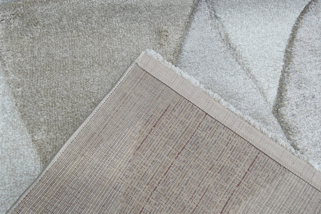 Mahsa Collection Geometric Triangle Rug in Beige and Cream – Elegant Neutral Design- RUGS DIRECT 